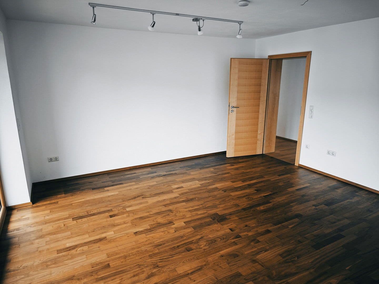 Prodej domu 144 m², pozemek 660 m², Burgkirchen a. d. Alz OT Hirten, Bavorsko Prodej domu 144 m², pozemek 660 m², Burgkirchen a. d. Alz OT Hirten, Bavorsko