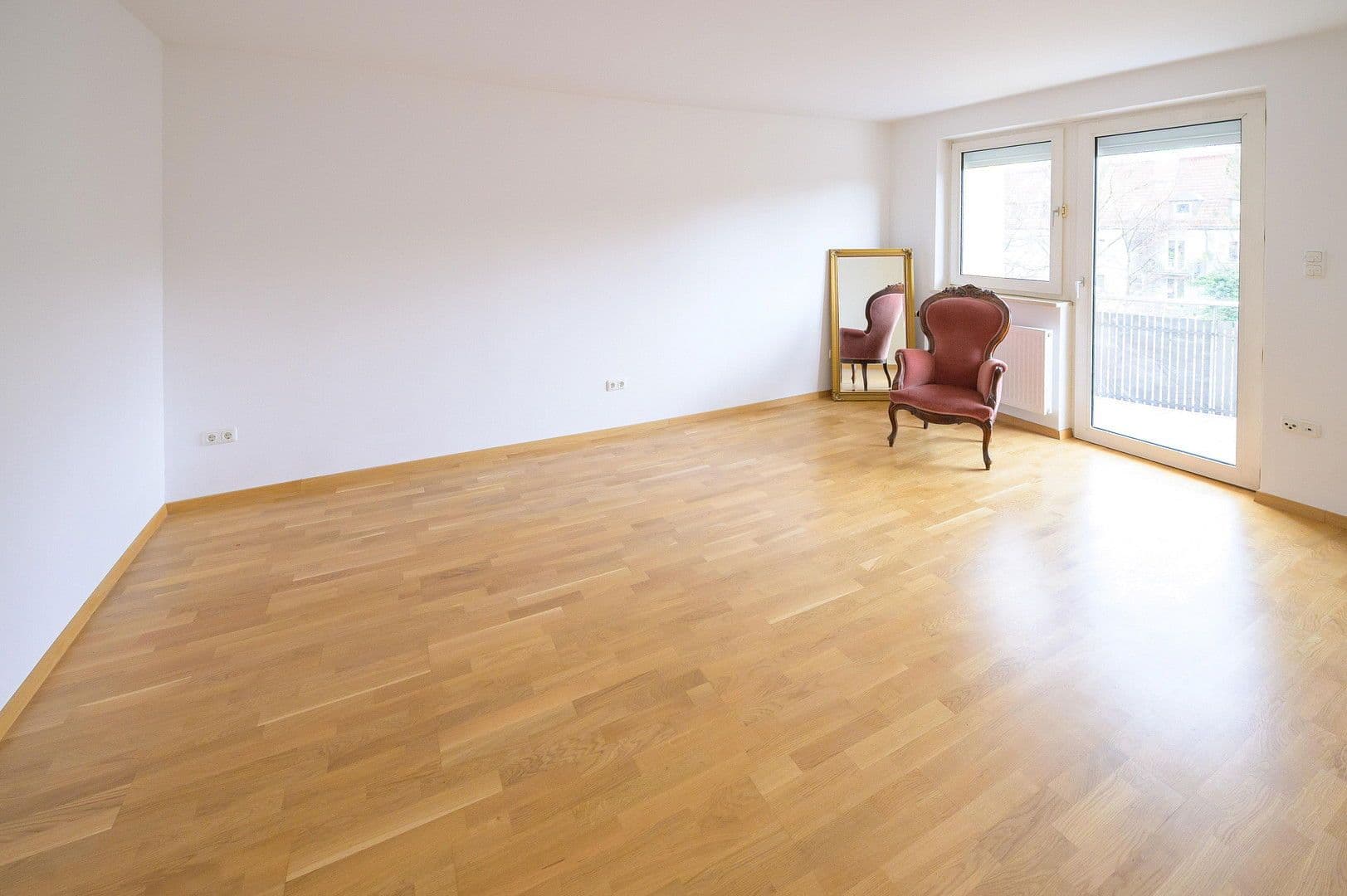 Prodej bytu 3+1 76 m², Richard-Strauß-Straße, München OT Altbogenhausen, Bavorsko Prodej bytu 3+1 76 m², Richard-Strauß-Straße, München OT Altbogenhausen, Bavorsko