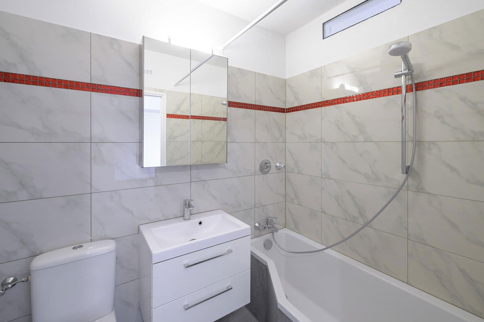 Prodej bytu 3+1 76 m², Richard-Strauß-Straße, München OT Altbogenhausen, Bavorsko Prodej bytu 3+1 76 m², Richard-Strauß-Straße, München OT Altbogenhausen, Bavorsko