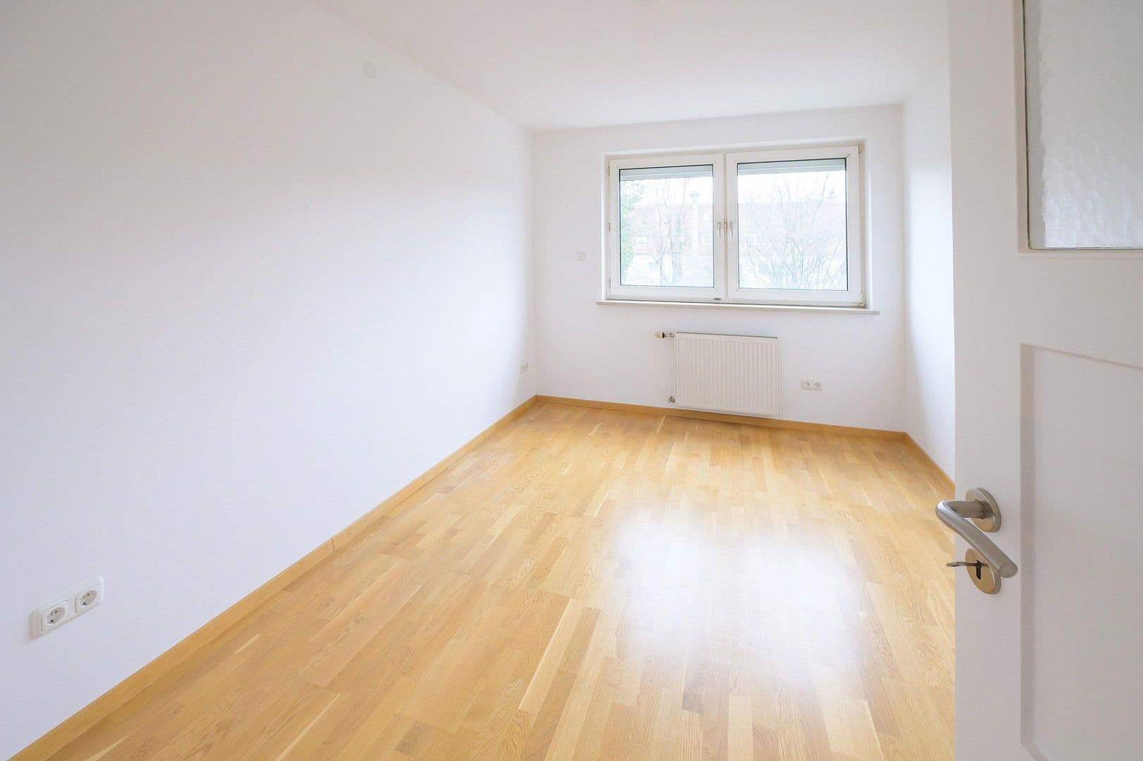 Prodej bytu 3+1 76 m², Richard-Strauß-Straße, München OT Altbogenhausen, Bavorsko Prodej bytu 3+1 76 m², Richard-Strauß-Straße, München OT Altbogenhausen, Bavorsko