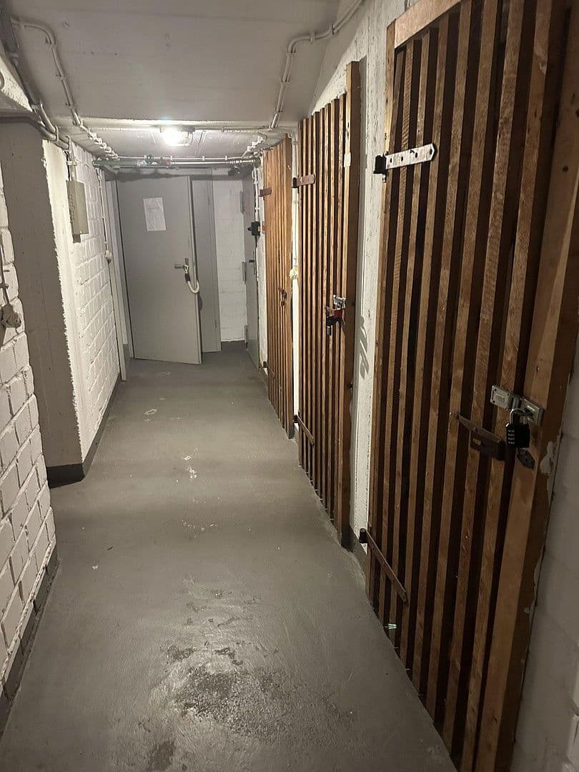 Pronájem bytu 1+1 42 m², Taubenstr.18, Düsseldorf, Severní Porýní-Vestfálsko Pronájem bytu 1+1 42 m², Taubenstr.18, Düsseldorf, Severní Porýní-Vestfálsko