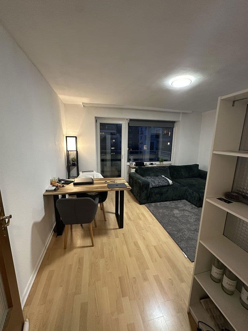 Pronájem bytu 1+1 42 m², Taubenstr.18, Düsseldorf, Severní Porýní-Vestfálsko Pronájem bytu 1+1 42 m², Taubenstr.18, Düsseldorf, Severní Porýní-Vestfálsko