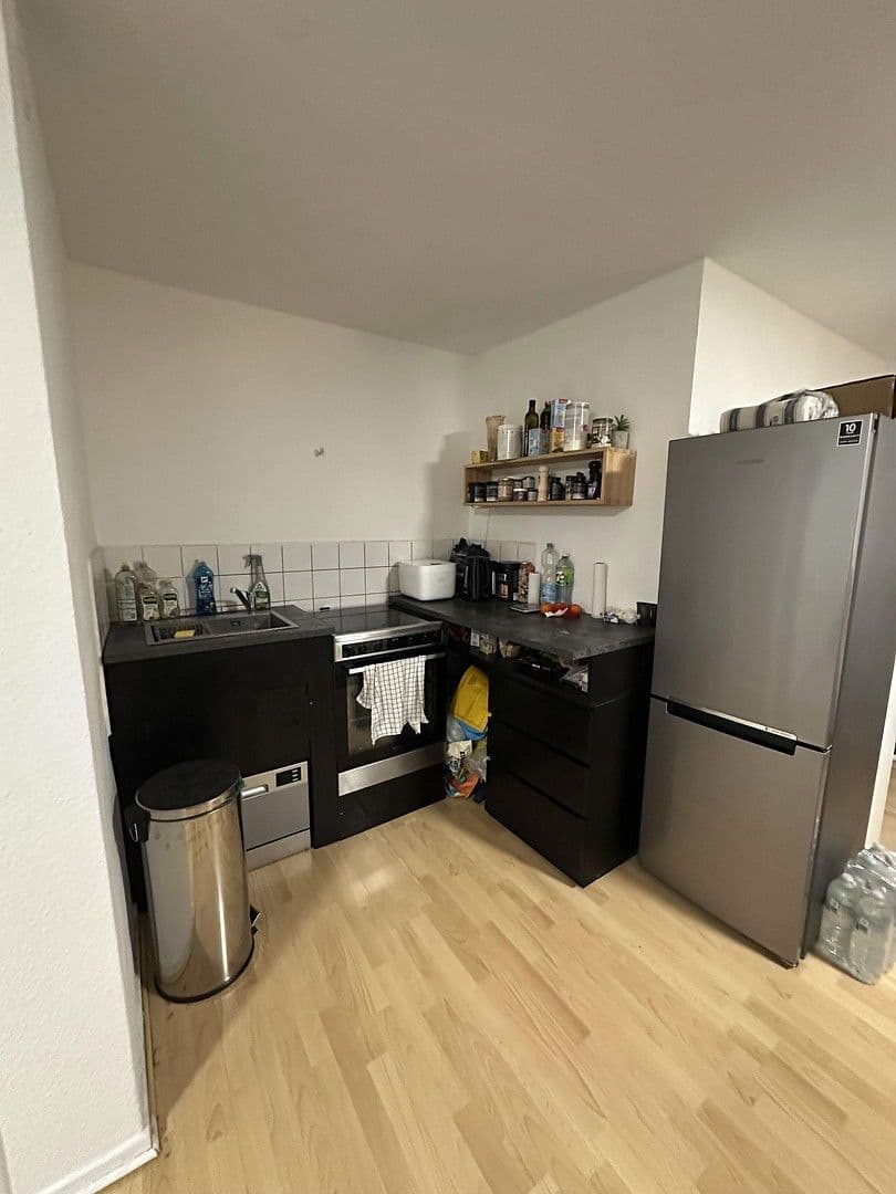 Pronájem bytu 1+1 42 m², Taubenstr.18, Düsseldorf, Severní Porýní-Vestfálsko Pronájem bytu 1+1 42 m², Taubenstr.18, Düsseldorf, Severní Porýní-Vestfálsko