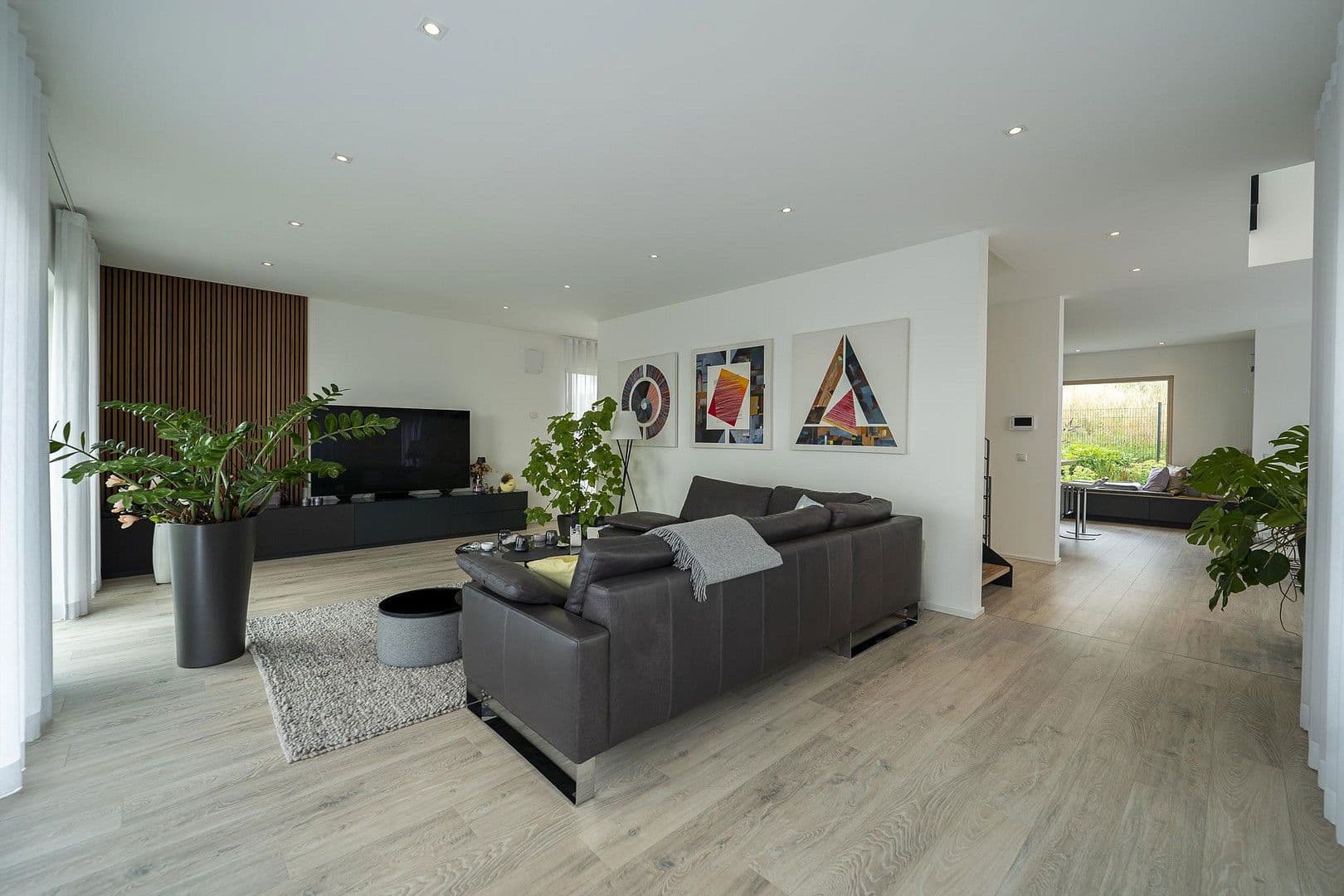 Prodej domu 251 m², pozemek 725 m², Niederstetten, Bádensko-Württembersko Prodej domu 251 m², pozemek 725 m², Niederstetten, Bádensko-Württembersko