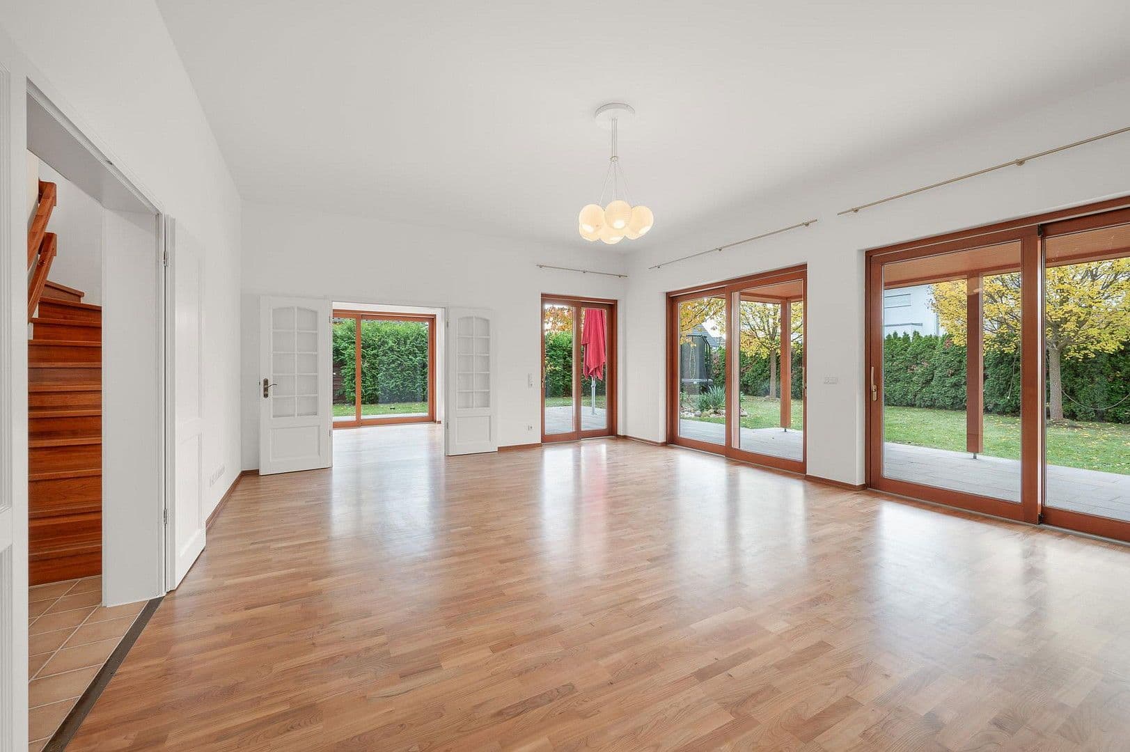Prodej domu 222 m², pozemek 698 m², Berlin, Berlín Prodej domu 222 m², pozemek 698 m², Berlin, Berlín