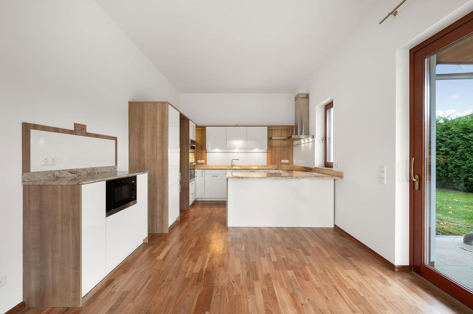 Prodej domu 222 m², pozemek 698 m², Berlin, Berlín Prodej domu 222 m², pozemek 698 m², Berlin, Berlín