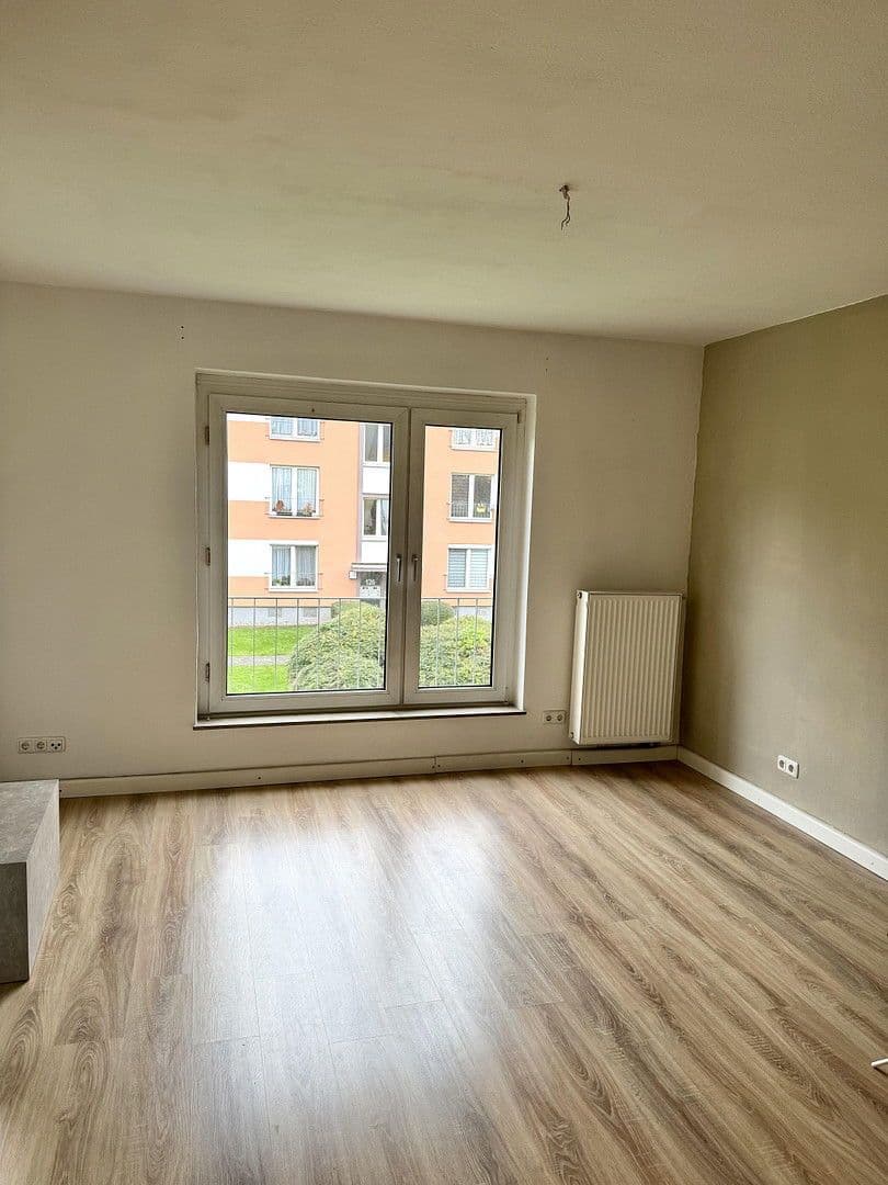 Prodej bytu 3+1 63 m², Köln, Severní Porýní-Vestfálsko Prodej bytu 3+1 63 m², Köln, Severní Porýní-Vestfálsko