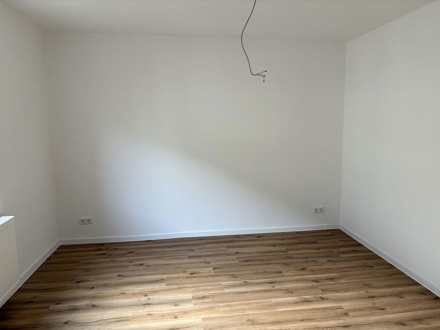 Pronájem bytu 2+1 51 m², Kaiser-Friedrich-Str. 122, Pforzheim, Bádensko-Württembersko Pronájem bytu 2+1 51 m², Kaiser-Friedrich-Str. 122, Pforzheim, Bádensko-Württembersko