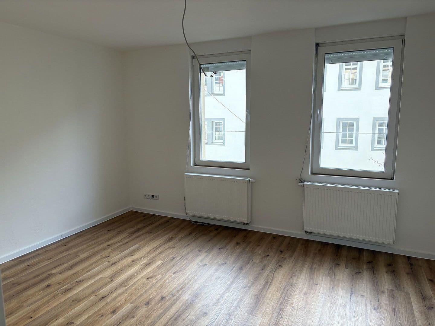 Pronájem bytu 2+1 51 m², Kaiser-Friedrich-Str. 122, Pforzheim, Bádensko-Württembersko Pronájem bytu 2+1 51 m², Kaiser-Friedrich-Str. 122, Pforzheim, Bádensko-Württembersko