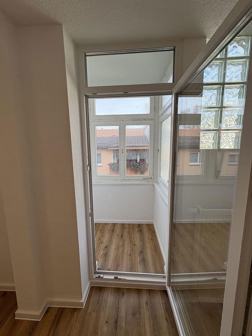 Pronájem bytu 2+1 51 m², Kaiser-Friedrich-Str. 122, Pforzheim, Bádensko-Württembersko Pronájem bytu 2+1 51 m², Kaiser-Friedrich-Str. 122, Pforzheim, Bádensko-Württembersko