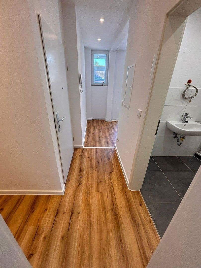 Pronájem bytu 2+1 51 m², Kaiser-Friedrich-Str. 122, Pforzheim, Bádensko-Württembersko Pronájem bytu 2+1 51 m², Kaiser-Friedrich-Str. 122, Pforzheim, Bádensko-Württembersko