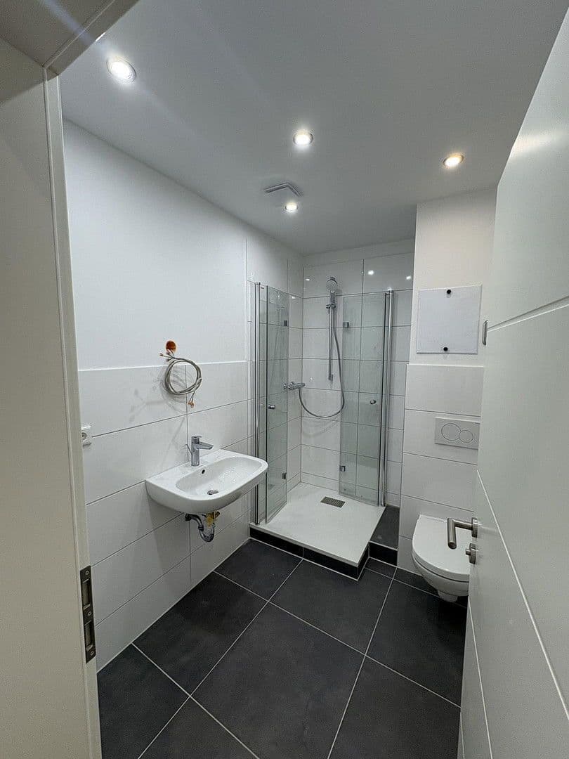 Pronájem bytu 2+1 51 m², Kaiser-Friedrich-Str. 122, Pforzheim, Bádensko-Württembersko Pronájem bytu 2+1 51 m², Kaiser-Friedrich-Str. 122, Pforzheim, Bádensko-Württembersko