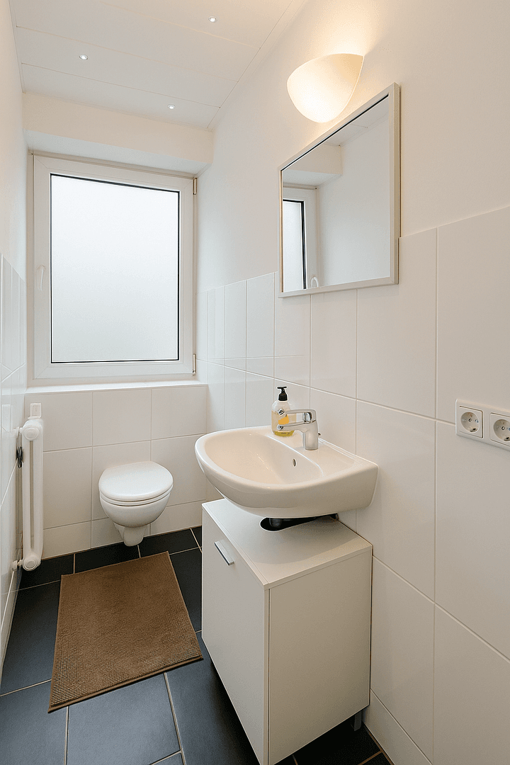 Pronájem bytu 4+1 27 m², Milbertshofener Str 11, München, Bavorsko Pronájem bytu 4+1 27 m², Milbertshofener Str 11, München, Bavorsko