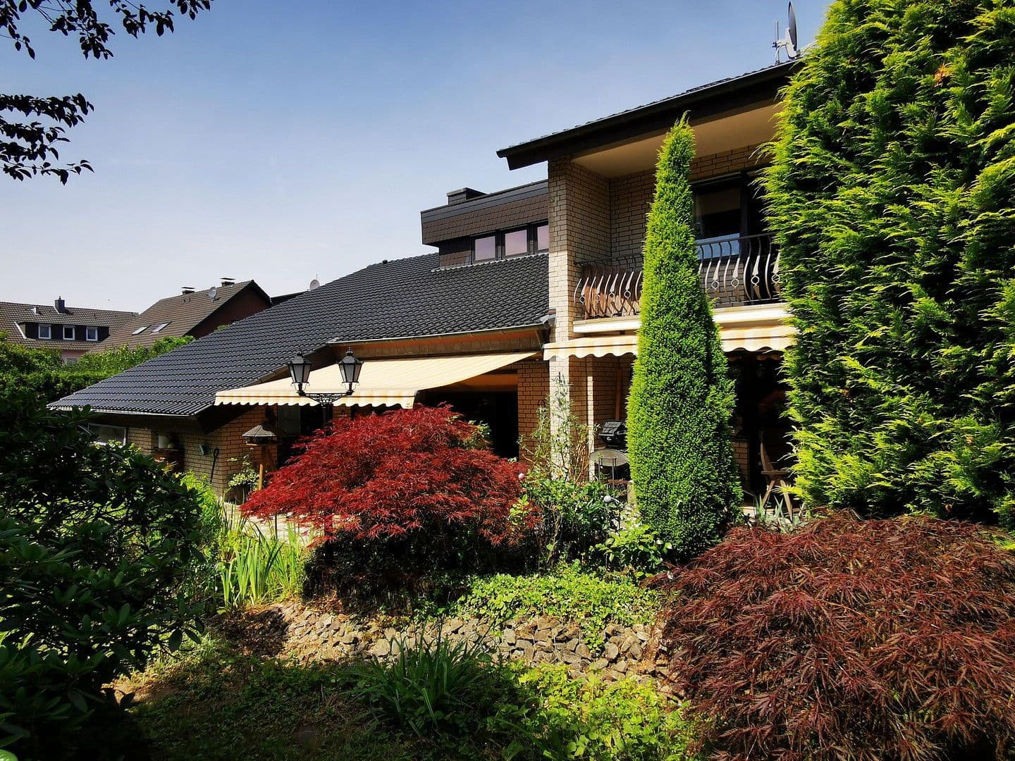 Prodej domu 300 m², pozemek 1.256 m², Bergisch Gladbach, Severní Porýní-Vestfálsko Prodej domu 300 m², pozemek 1.256 m², Bergisch Gladbach, Severní Porýní-Vestfálsko