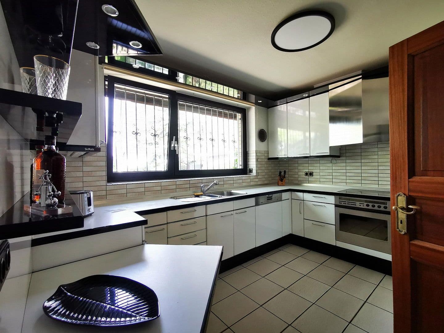 Prodej domu 300 m², pozemek 1.256 m², Bergisch Gladbach, Severní Porýní-Vestfálsko Prodej domu 300 m², pozemek 1.256 m², Bergisch Gladbach, Severní Porýní-Vestfálsko