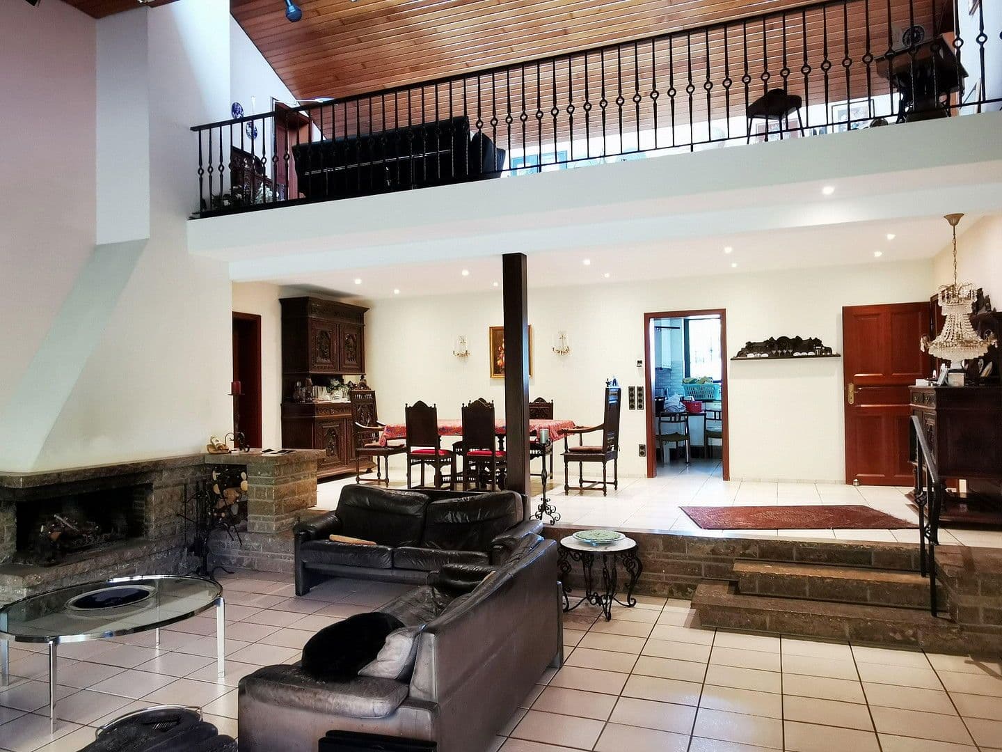 Prodej domu 300 m², pozemek 1.256 m², Bergisch Gladbach, Severní Porýní-Vestfálsko Prodej domu 300 m², pozemek 1.256 m², Bergisch Gladbach, Severní Porýní-Vestfálsko