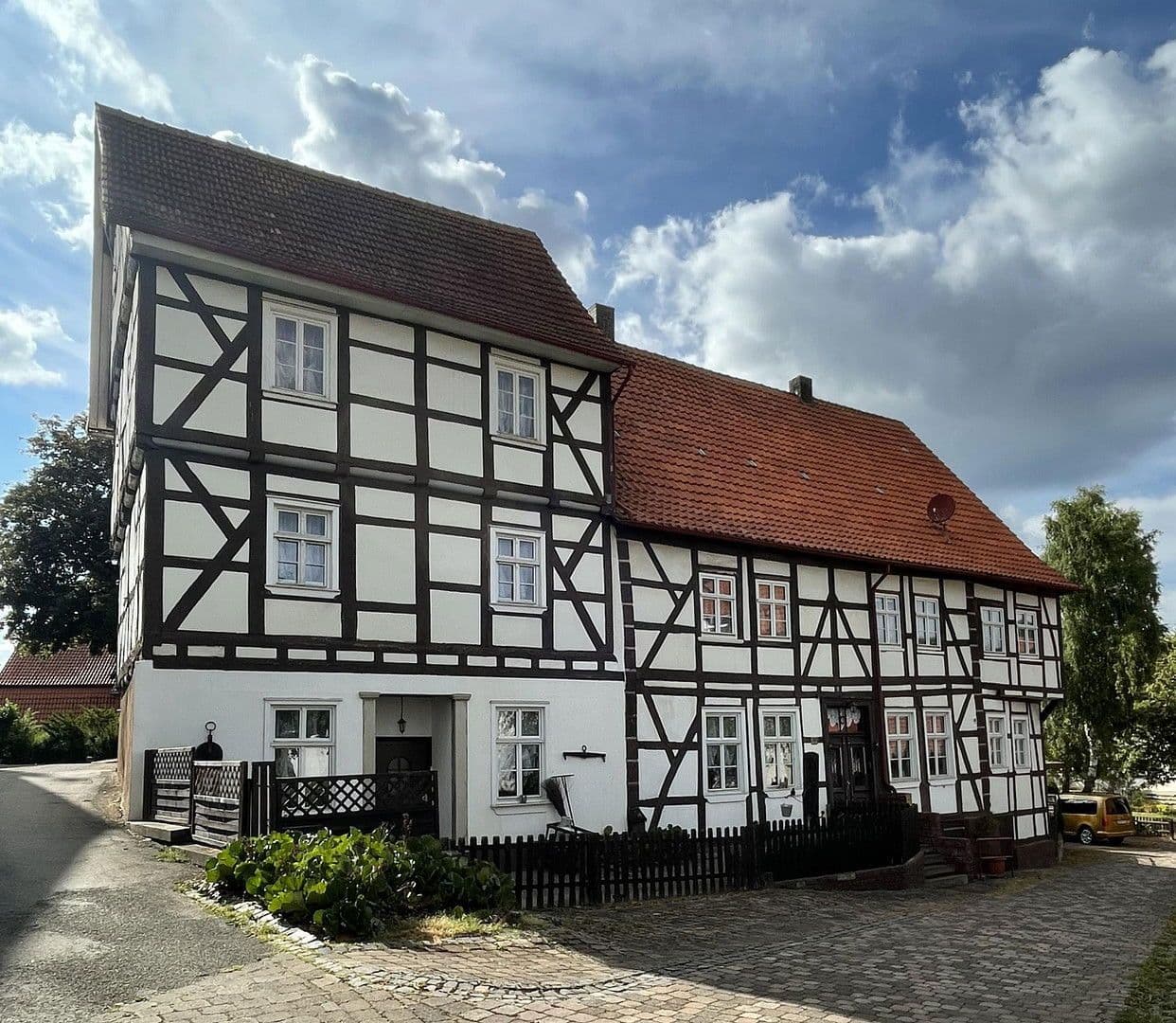 Prodej domu 300 m², pozemek 685 m², Diemelsee, Hessen Prodej domu 300 m², pozemek 685 m², Diemelsee, Hessen