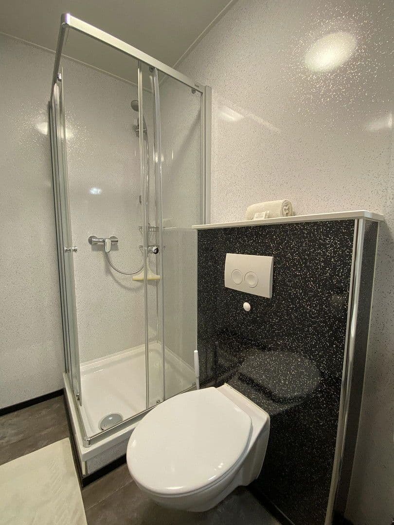 Prodej nebytového prostoru 3.500 m², Udostr. 72-74, Trier, Porýní-Falc Prodej nebytového prostoru 3.500 m², Udostr. 72-74, Trier, Porýní-Falc