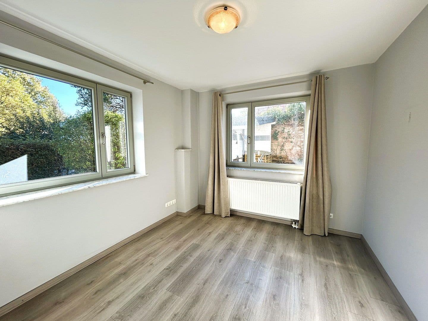 Prodej domu 324 m², pozemek 1.111 m², Mönkeberg, Šlesvicko-Holštýnsko Prodej domu 324 m², pozemek 1.111 m², Mönkeberg, Šlesvicko-Holštýnsko