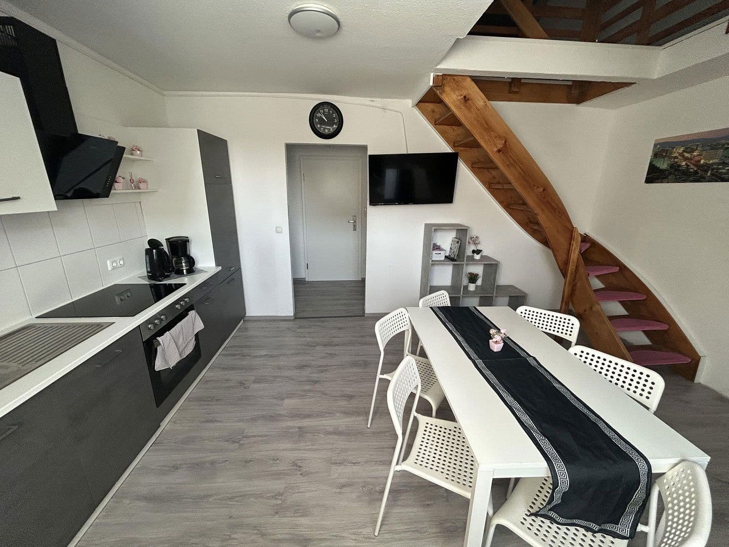 Pronájem bytu 3+1 85 m², Oberhausen, Severní Porýní-Vestfálsko Pronájem bytu 3+1 85 m², Oberhausen, Severní Porýní-Vestfálsko