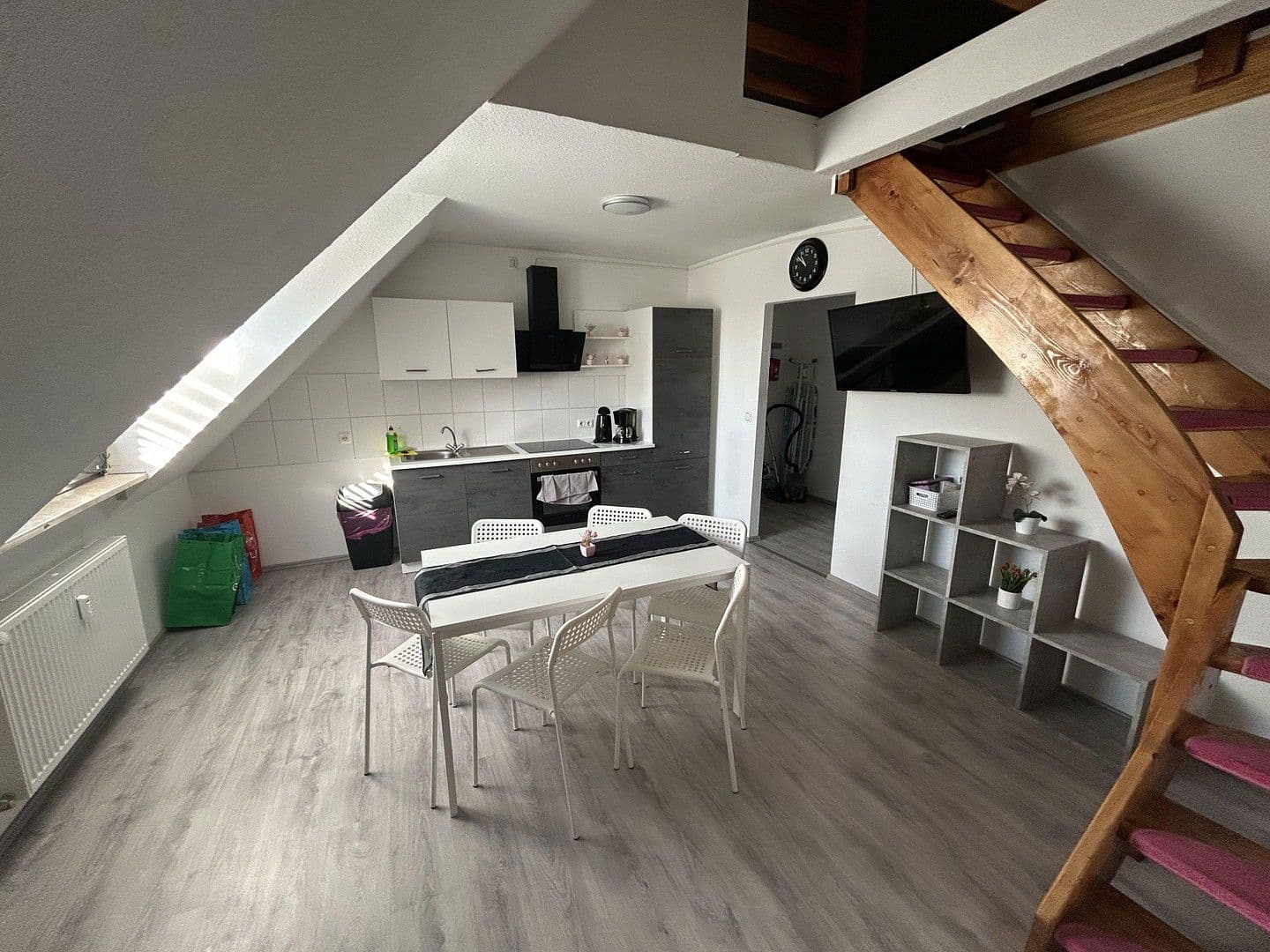 Pronájem bytu 3+1 85 m², Oberhausen, Severní Porýní-Vestfálsko Pronájem bytu 3+1 85 m², Oberhausen, Severní Porýní-Vestfálsko