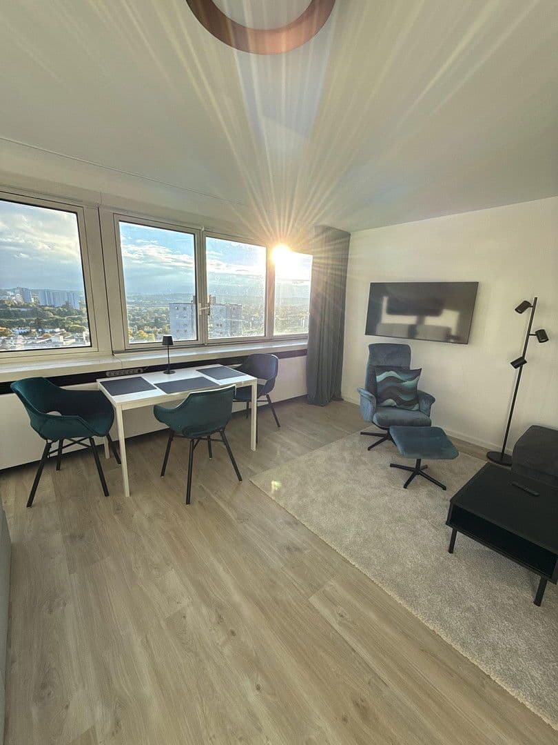 Pronájem bytu 1+1 39 m², Plieninger Straße 100, Stuttgart Möhringen, Bádensko-Württembersko Pronájem bytu 1+1 39 m², Plieninger Straße 100, Stuttgart Möhringen, Bádensko-Württembersko