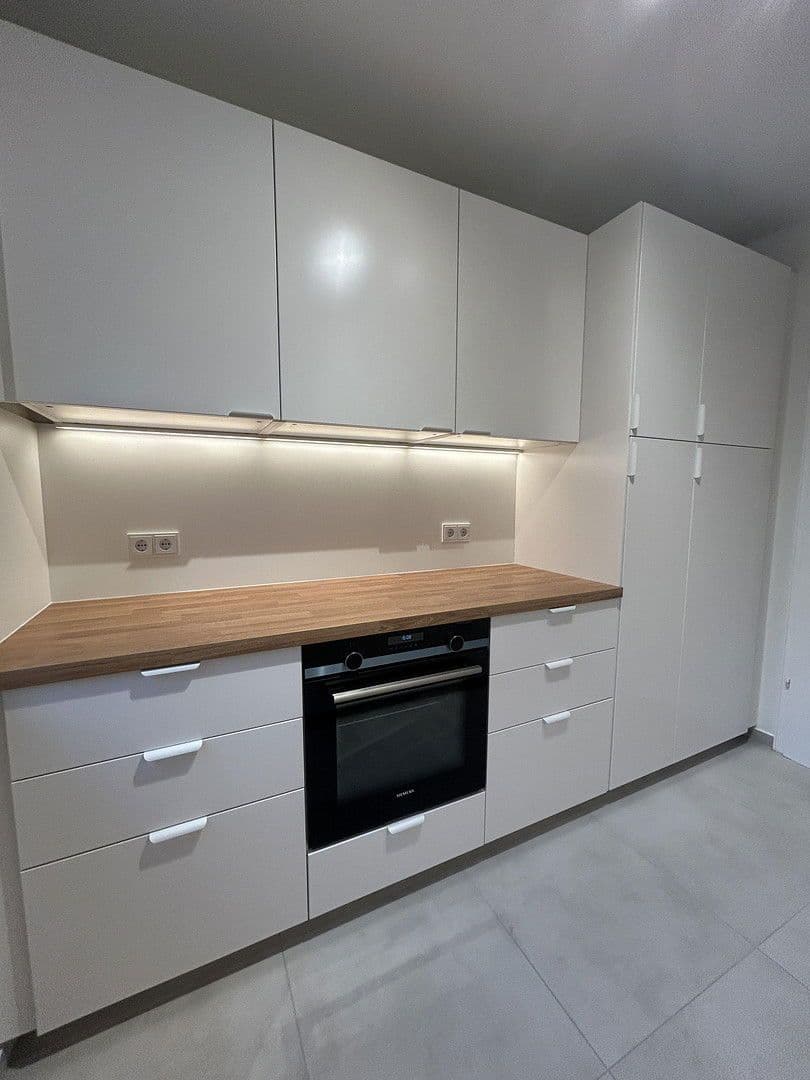 Pronájem bytu 3+1 91 m², Paulastraße 3b, München, Bavorsko Pronájem bytu 3+1 91 m², Paulastraße 3b, München, Bavorsko