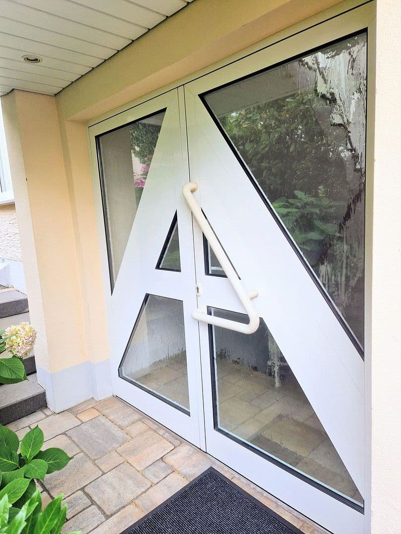 Prodej bytu 4+1 118 m², Saalburgstr., Oberursel (Taunus), Hessen Prodej bytu 4+1 118 m², Saalburgstr., Oberursel (Taunus), Hessen