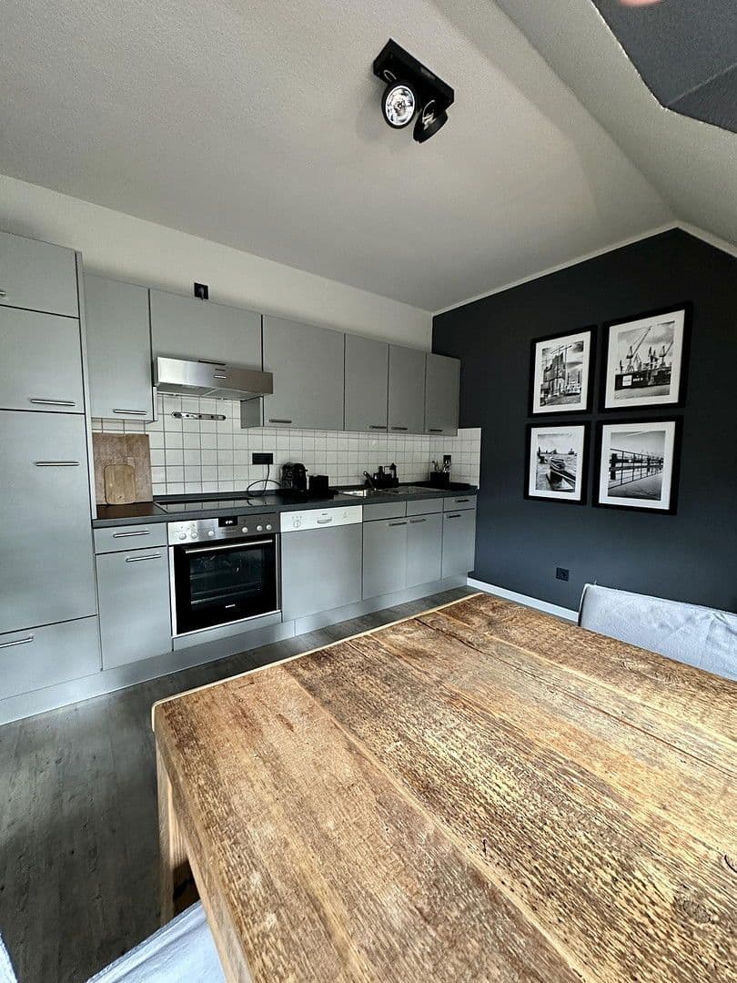 Pronájem bytu 2+1 67 m², Rissener Dorfstraße 18, Hamburg, Hamburg Pronájem bytu 2+1 67 m², Rissener Dorfstraße 18, Hamburg, Hamburg