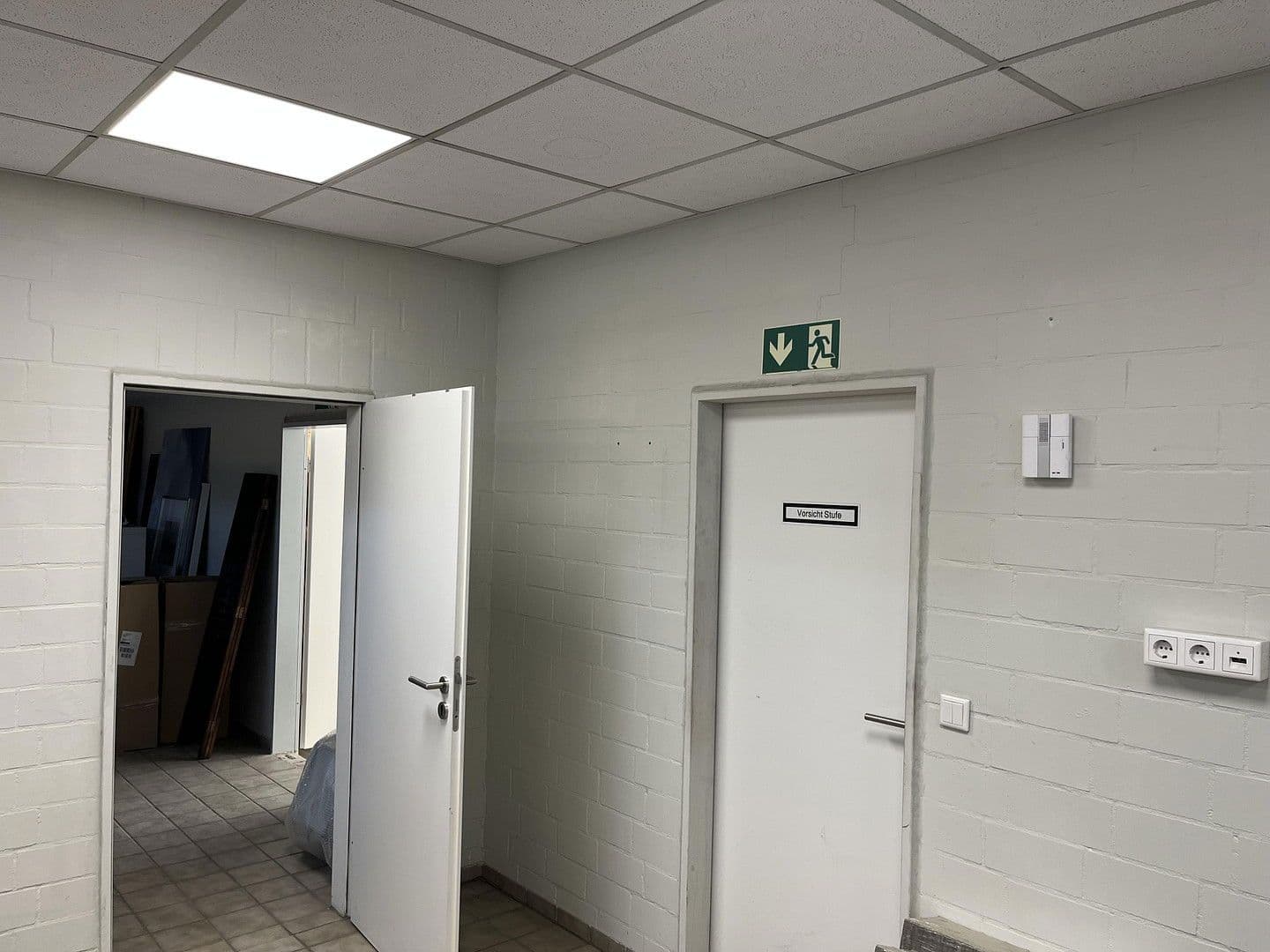 Pronájem nebytového prostoru 270 m², Dortmund, Severní Porýní-Vestfálsko Pronájem nebytového prostoru 270 m², Dortmund, Severní Porýní-Vestfálsko