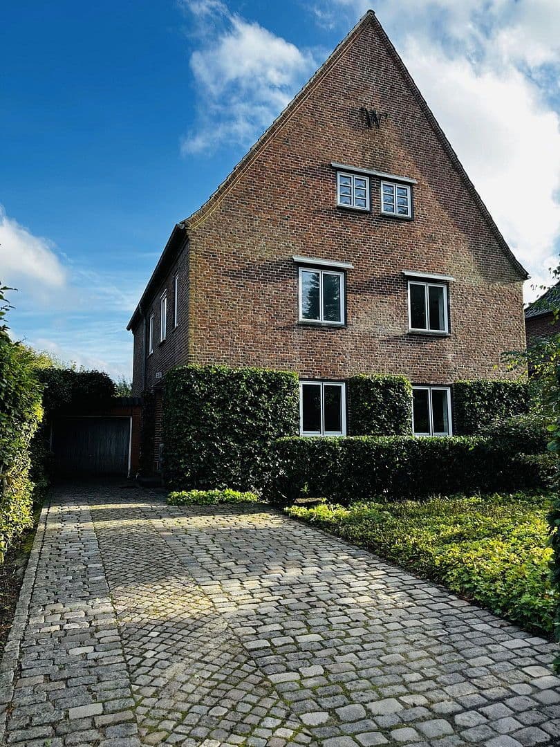 Prodej domu 240 m², pozemek 999 m², Flensburg, Šlesvicko-Holštýnsko Prodej domu 240 m², pozemek 999 m², Flensburg, Šlesvicko-Holštýnsko