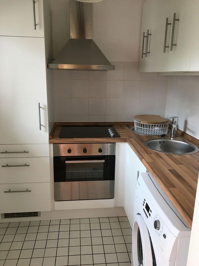 Prodej bytu 1+1 35 m², Hüttenstraße 48, Düsseldorf, Severní Porýní-Vestfálsko Prodej bytu 1+1 35 m², Hüttenstraße 48, Düsseldorf, Severní Porýní-Vestfálsko