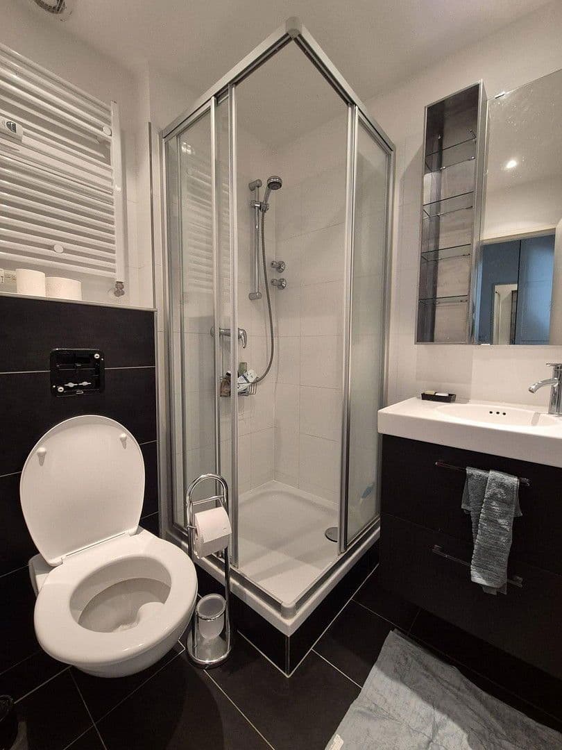 Prodej bytu 2+1 42 m², Berlin, Berlín Prodej bytu 2+1 42 m², Berlin, Berlín