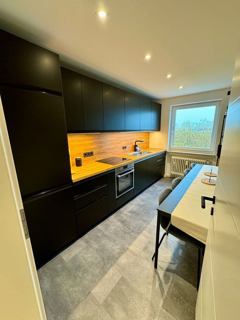 Prodej bytu 4+1 78 m², Walter-Scott-Str. 7, München, Bavorsko Prodej bytu 4+1 78 m², Walter-Scott-Str. 7, München, Bavorsko