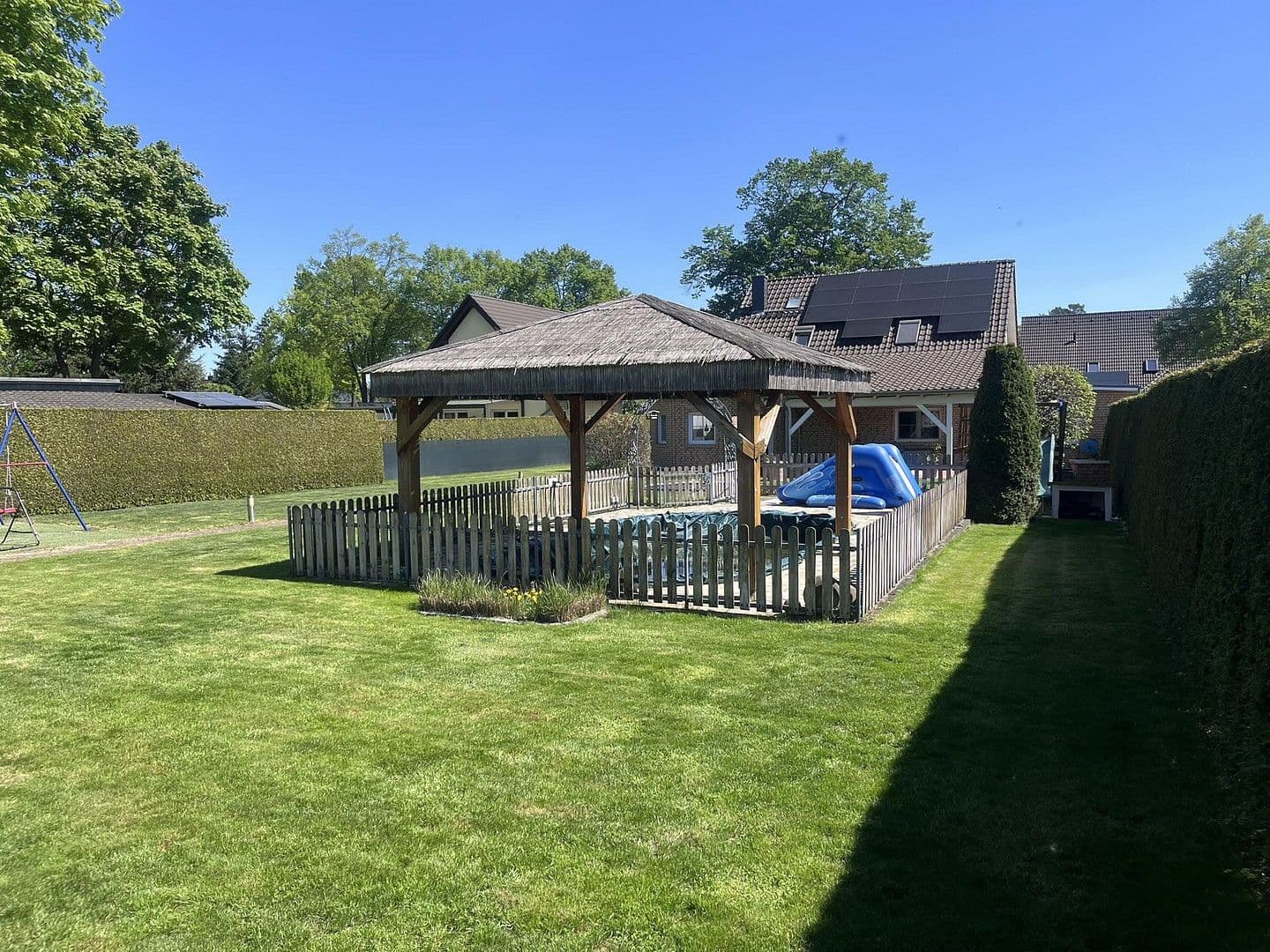 Prodej domu 170 m², pozemek 1.175 m², Fredersdorf-Vogelsdorf, Braniborsko Prodej domu 170 m², pozemek 1.175 m², Fredersdorf-Vogelsdorf, Braniborsko