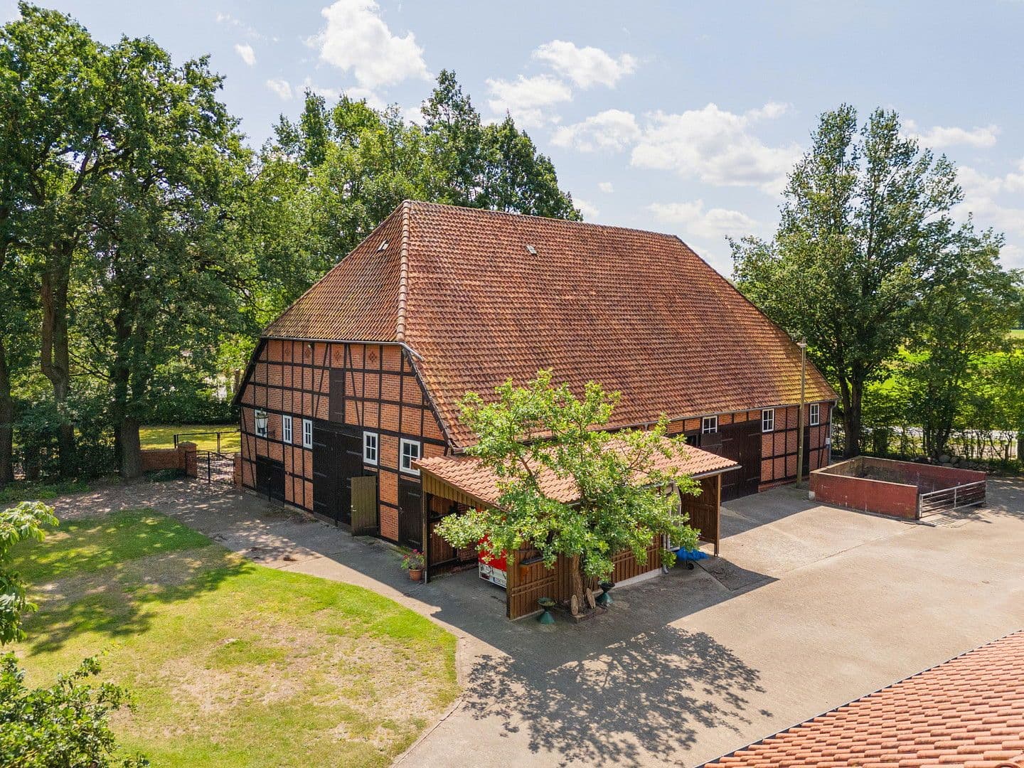 Prodej domu 683 m², pozemek 21.700 m², Bleckede, Dolní Sasko Prodej domu 683 m², pozemek 21.700 m², Bleckede, Dolní Sasko