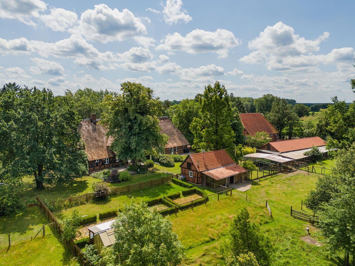 Prodej domu 683 m², pozemek 21.700 m², Bleckede, Dolní Sasko Prodej domu 683 m², pozemek 21.700 m², Bleckede, Dolní Sasko