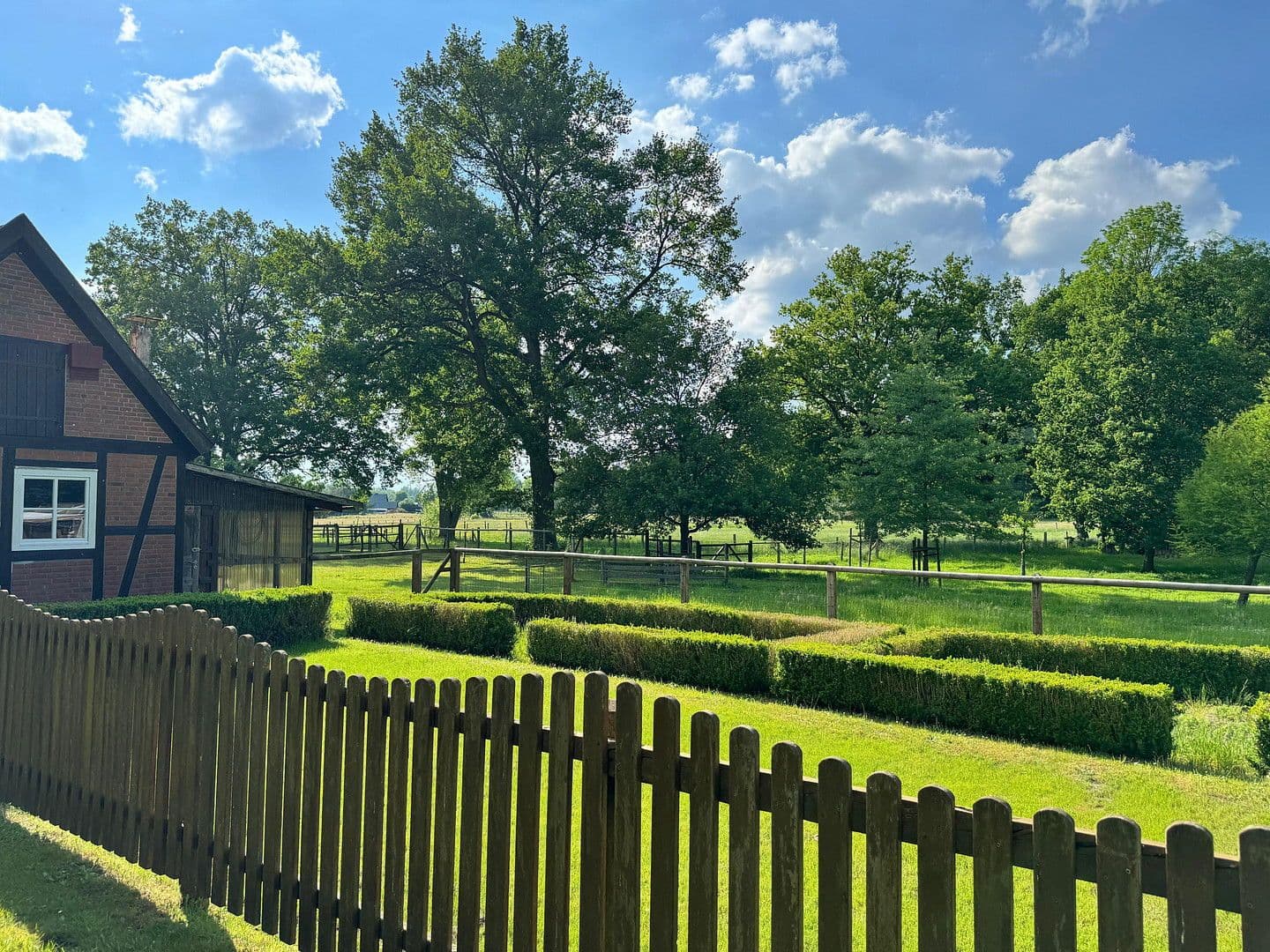 Prodej domu 683 m², pozemek 21.700 m², Bleckede, Dolní Sasko Prodej domu 683 m², pozemek 21.700 m², Bleckede, Dolní Sasko