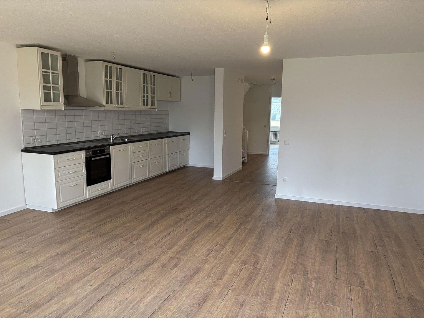 Pronájem bytu 4+1 98 m², Burgauer Straße 30, Augsburg, Bavorsko Pronájem bytu 4+1 98 m², Burgauer Straße 30, Augsburg, Bavorsko