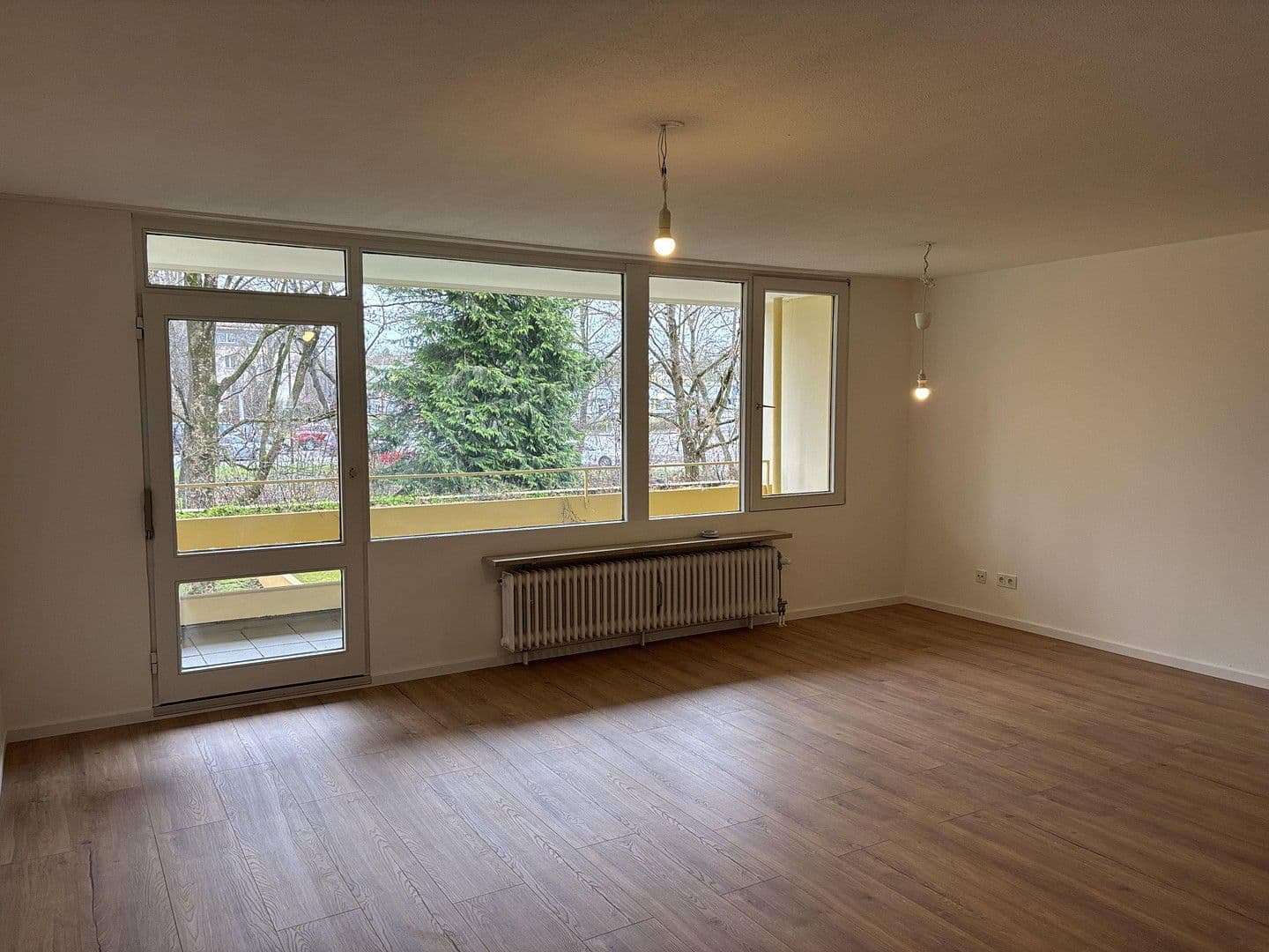 Pronájem bytu 4+1 98 m², Burgauer Straße 30, Augsburg, Bavorsko Pronájem bytu 4+1 98 m², Burgauer Straße 30, Augsburg, Bavorsko
