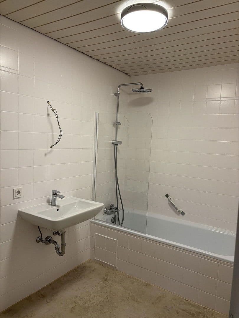 Pronájem bytu 4+1 98 m², Burgauer Straße 30, Augsburg, Bavorsko Pronájem bytu 4+1 98 m², Burgauer Straße 30, Augsburg, Bavorsko