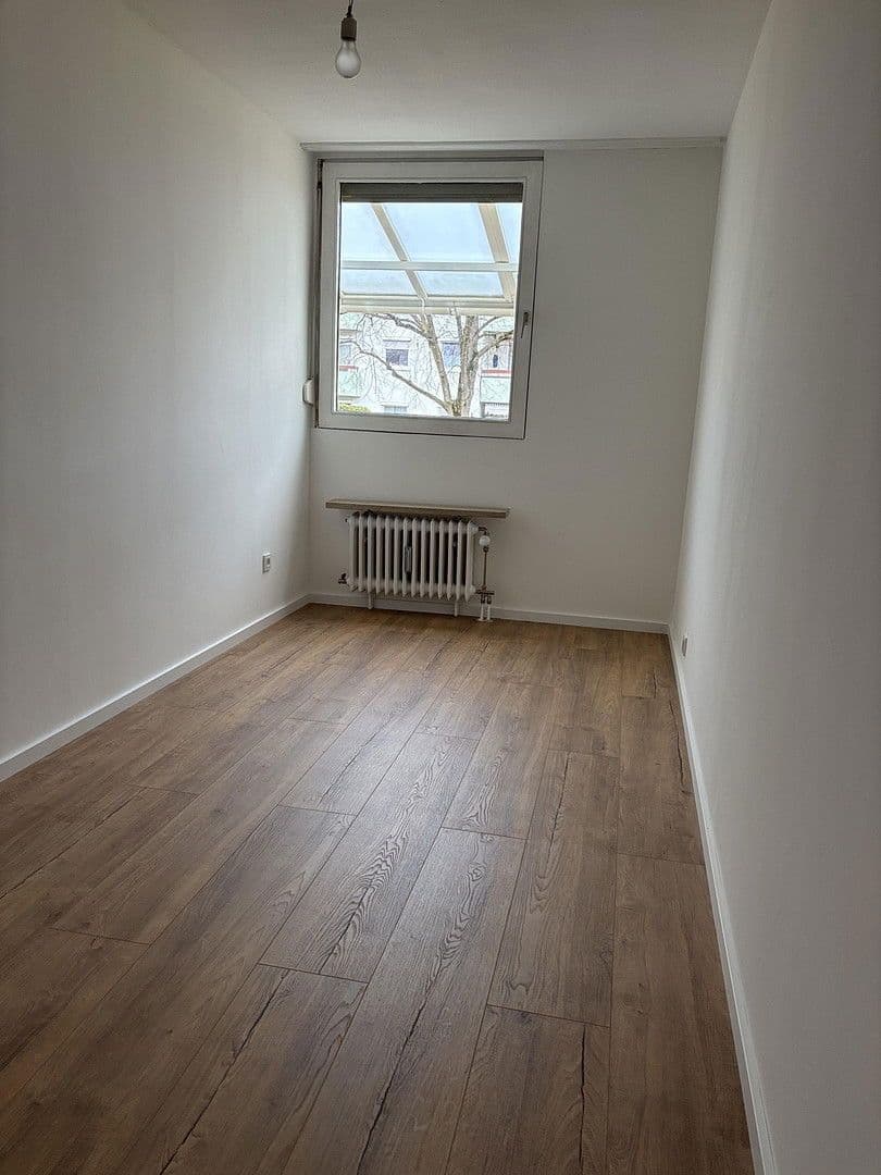 Pronájem bytu 4+1 98 m², Burgauer Straße 30, Augsburg, Bavorsko Pronájem bytu 4+1 98 m², Burgauer Straße 30, Augsburg, Bavorsko