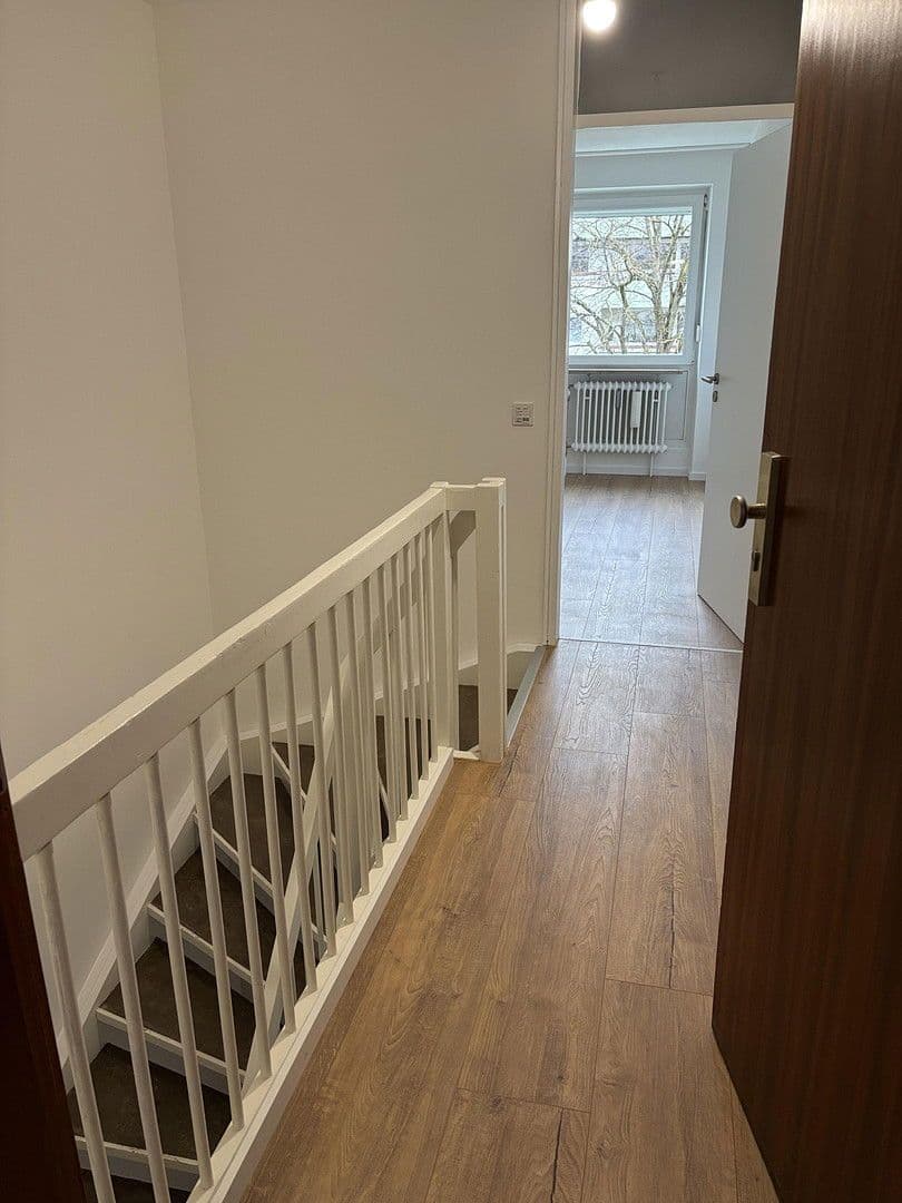 Pronájem bytu 4+1 98 m², Burgauer Straße 30, Augsburg, Bavorsko Pronájem bytu 4+1 98 m², Burgauer Straße 30, Augsburg, Bavorsko