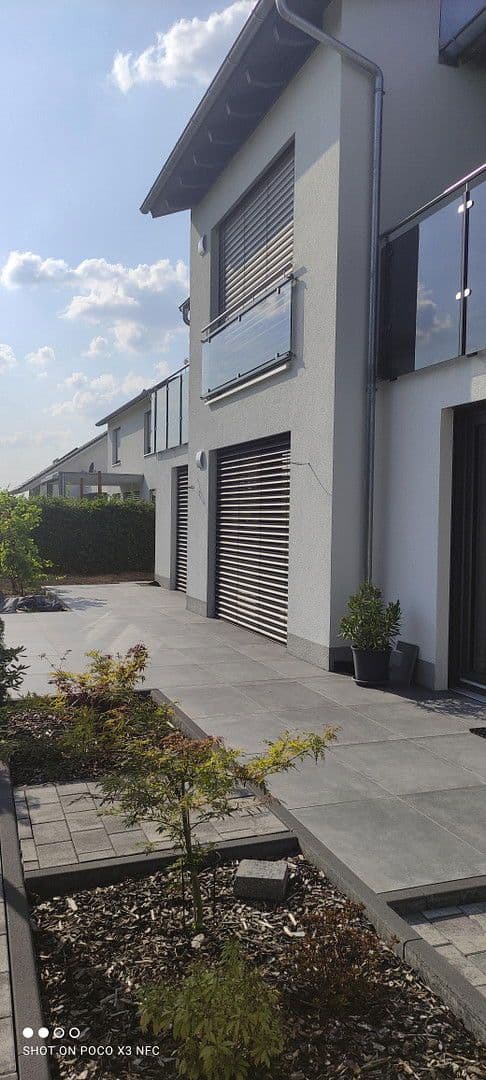 Prodej domu 247 m², pozemek 553 m², Rosengarten, Bádensko-Württembersko Prodej domu 247 m², pozemek 553 m², Rosengarten, Bádensko-Württembersko