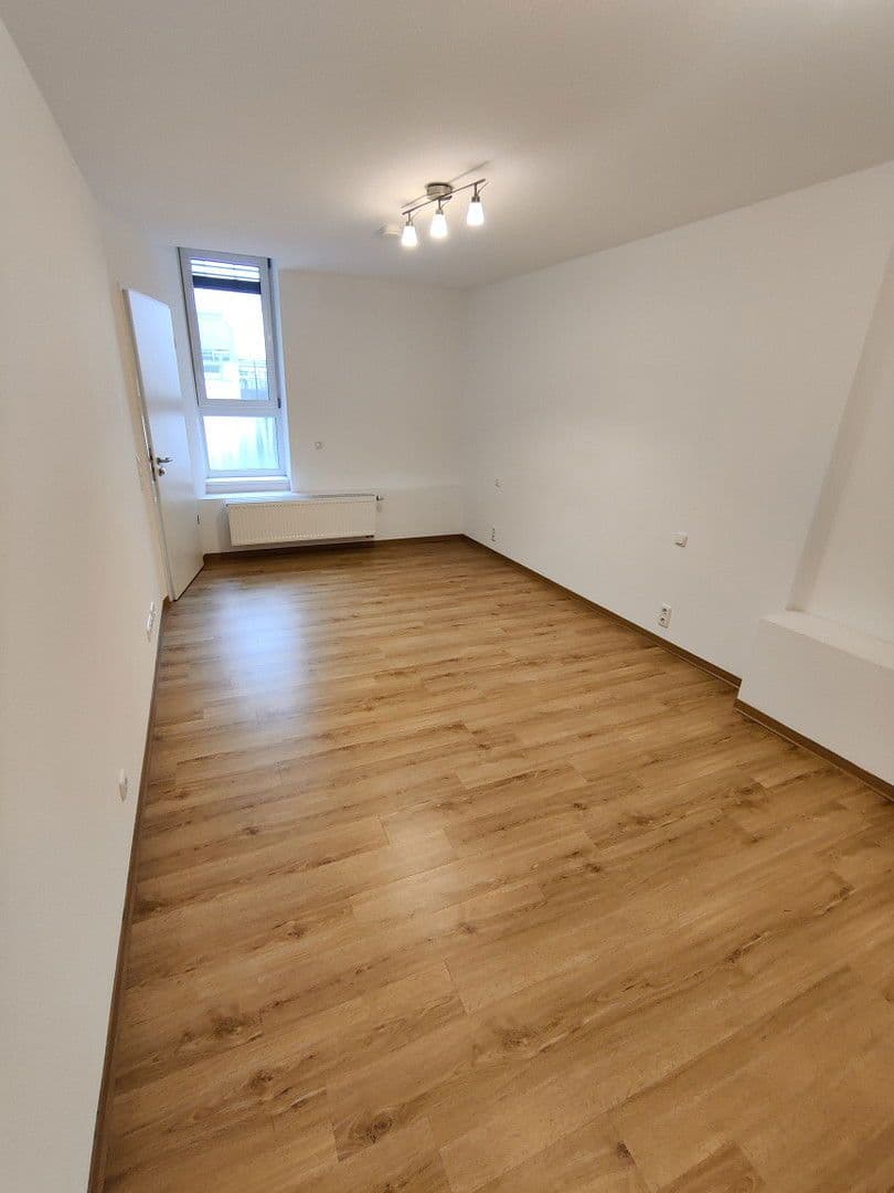 Pronájem bytu 2+1 123 m², Ludwigstr. 11, Aschaffenburg, Bavorsko Pronájem bytu 2+1 123 m², Ludwigstr. 11, Aschaffenburg, Bavorsko