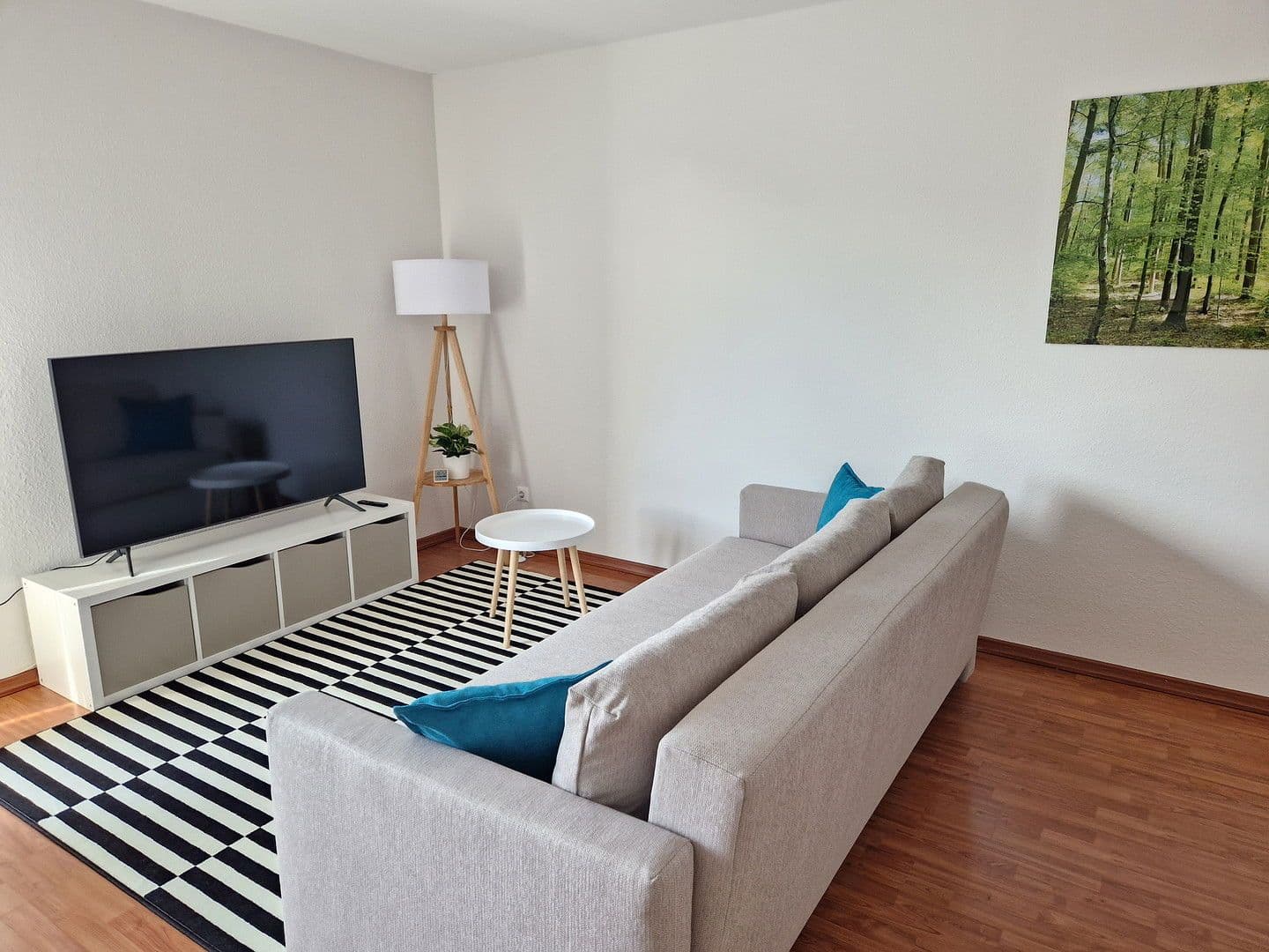 Pronájem bytu 2+1 55 m², Rosensteinstrasse 27, Stuttgart, Bádensko-Württembersko Pronájem bytu 2+1 55 m², Rosensteinstrasse 27, Stuttgart, Bádensko-Württembersko