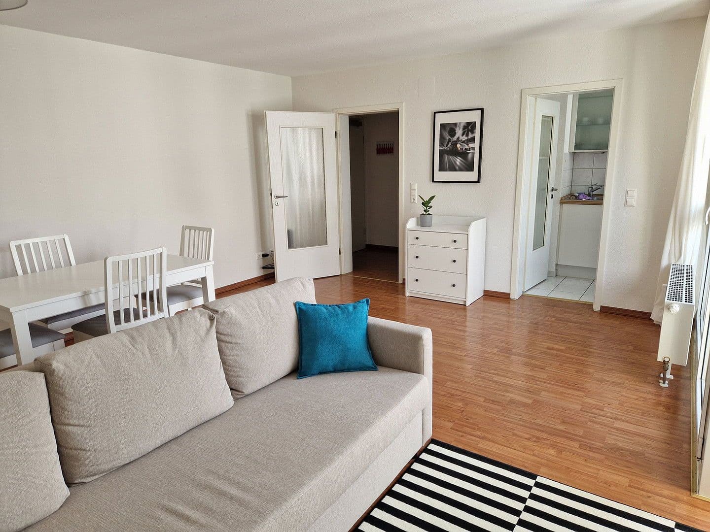 Pronájem bytu 2+1 55 m², Rosensteinstrasse 27, Stuttgart, Bádensko-Württembersko Pronájem bytu 2+1 55 m², Rosensteinstrasse 27, Stuttgart, Bádensko-Württembersko