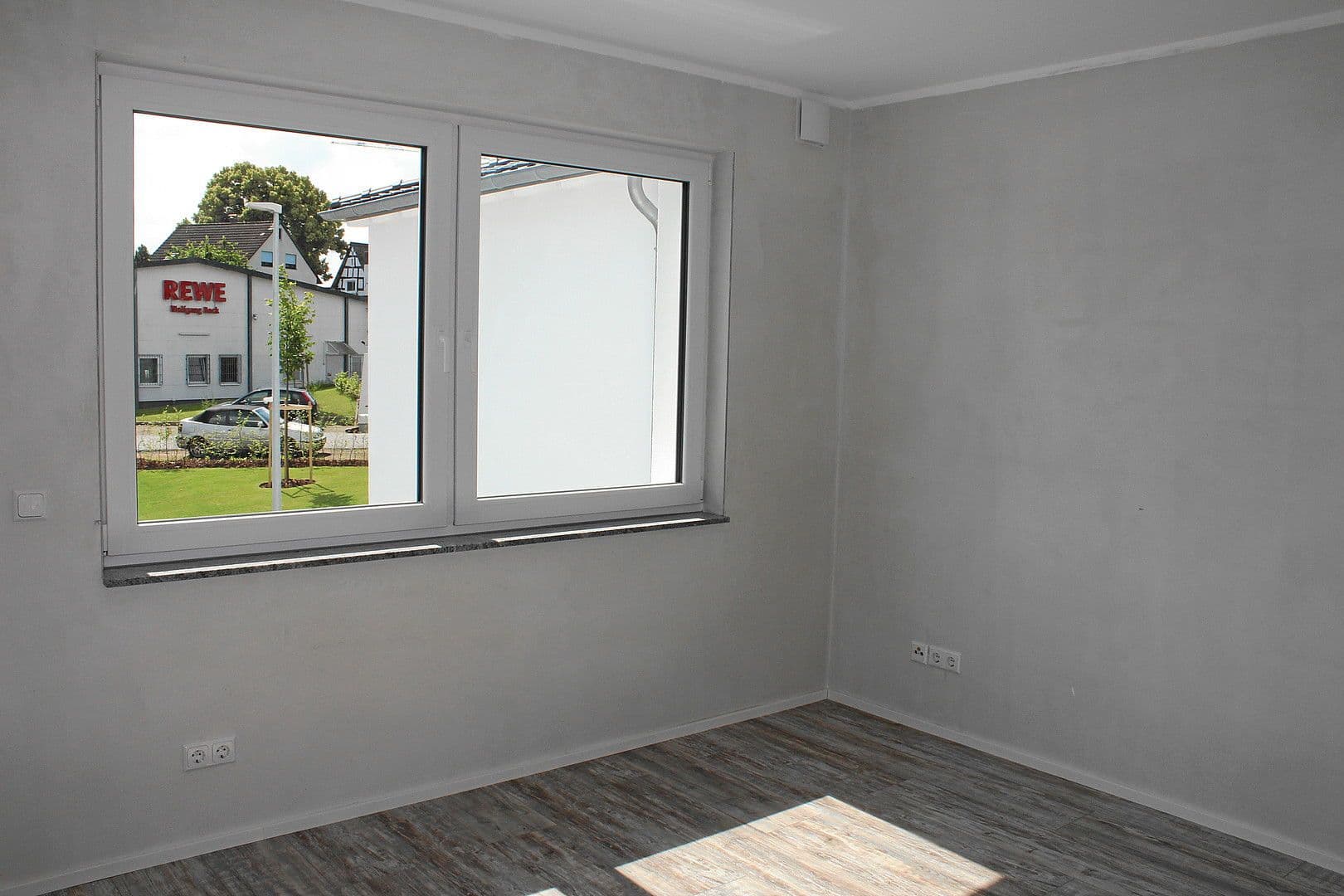 Pronájem bytu 3+1 94 m², Domblick 61, Königswinter, Severní Porýní-Vestfálsko Pronájem bytu 3+1 94 m², Domblick 61, Königswinter, Severní Porýní-Vestfálsko