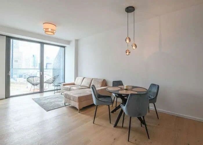 Pronájem bytu 2+1 59 m², Europa-Allee 2, Frankfurt am Main, Hessen Pronájem bytu 2+1 59 m², Europa-Allee 2, Frankfurt am Main, Hessen