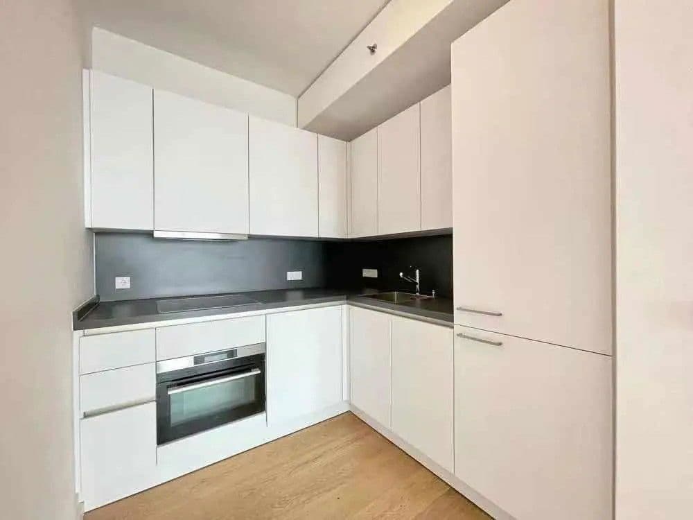 Pronájem bytu 2+1 59 m², Europa-Allee 2, Frankfurt am Main, Hessen Pronájem bytu 2+1 59 m², Europa-Allee 2, Frankfurt am Main, Hessen